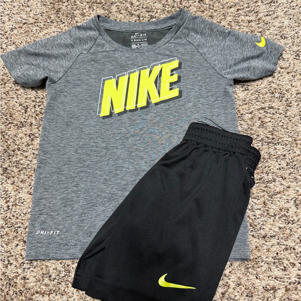 Nike Heather Gray and Black Dri-FIT Outfit